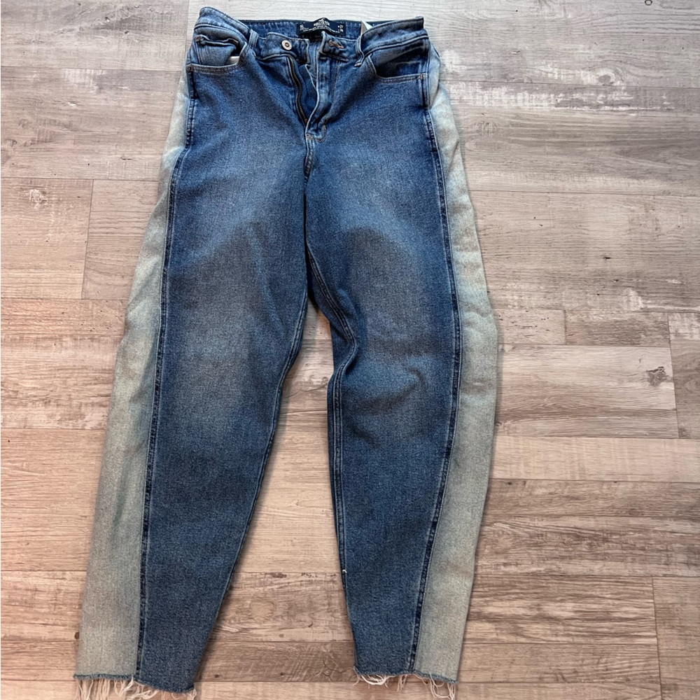NEVER WORN Boyfriend Jeans !